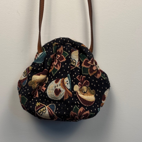 Heckathorn Design Group Handbags - Vintage Heckathorn Design Group Tapestry Floral Christmas Bag 🎅 ⛄️